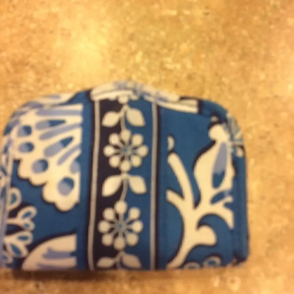 Vera Bradly small case